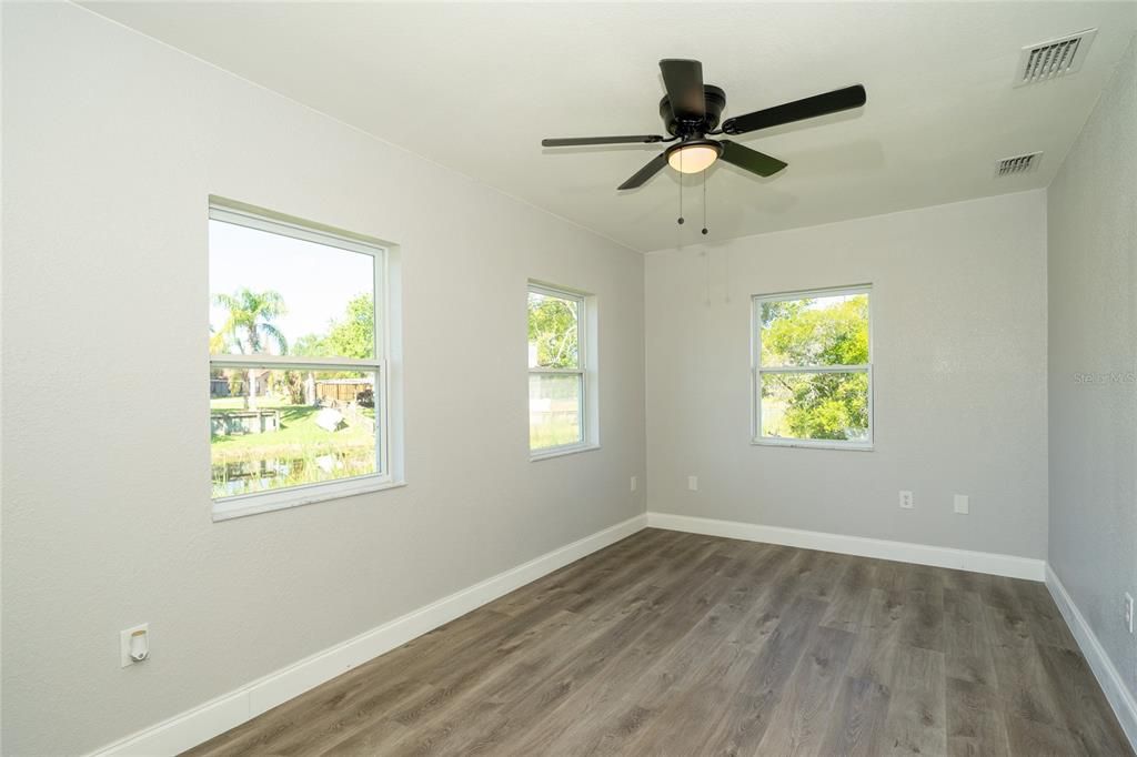 For Sale: $445,000 (3 beds, 2 baths, 1348 Square Feet)