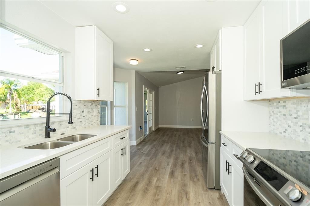 For Sale: $445,000 (3 beds, 2 baths, 1348 Square Feet)