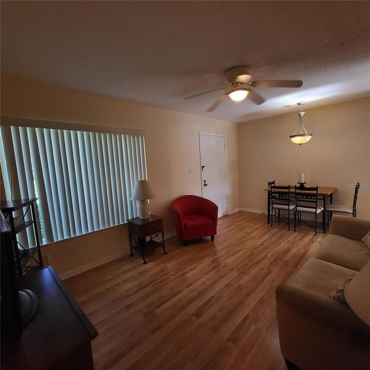 Active With Contract: $1,600 (2 beds, 1 baths, 704 Square Feet)