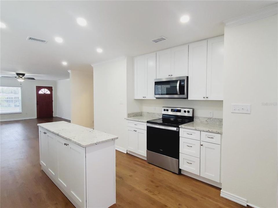 For Rent: $2,875 (3 beds, 2 baths, 1580 Square Feet)