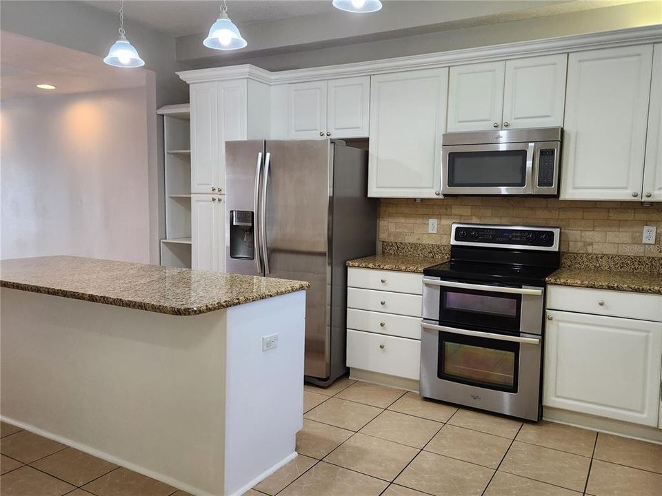 Recently Rented: $1,795 (2 beds, 2 baths, 1408 Square Feet)