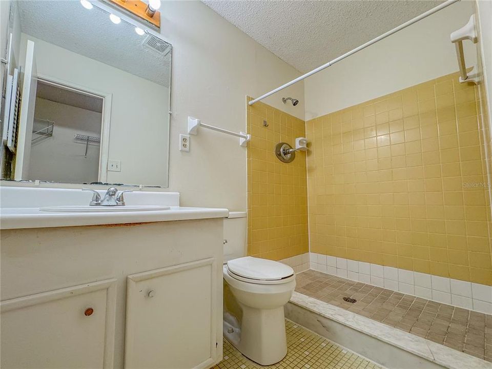 For Sale: $199,000 (2 beds, 2 baths, 1152 Square Feet)