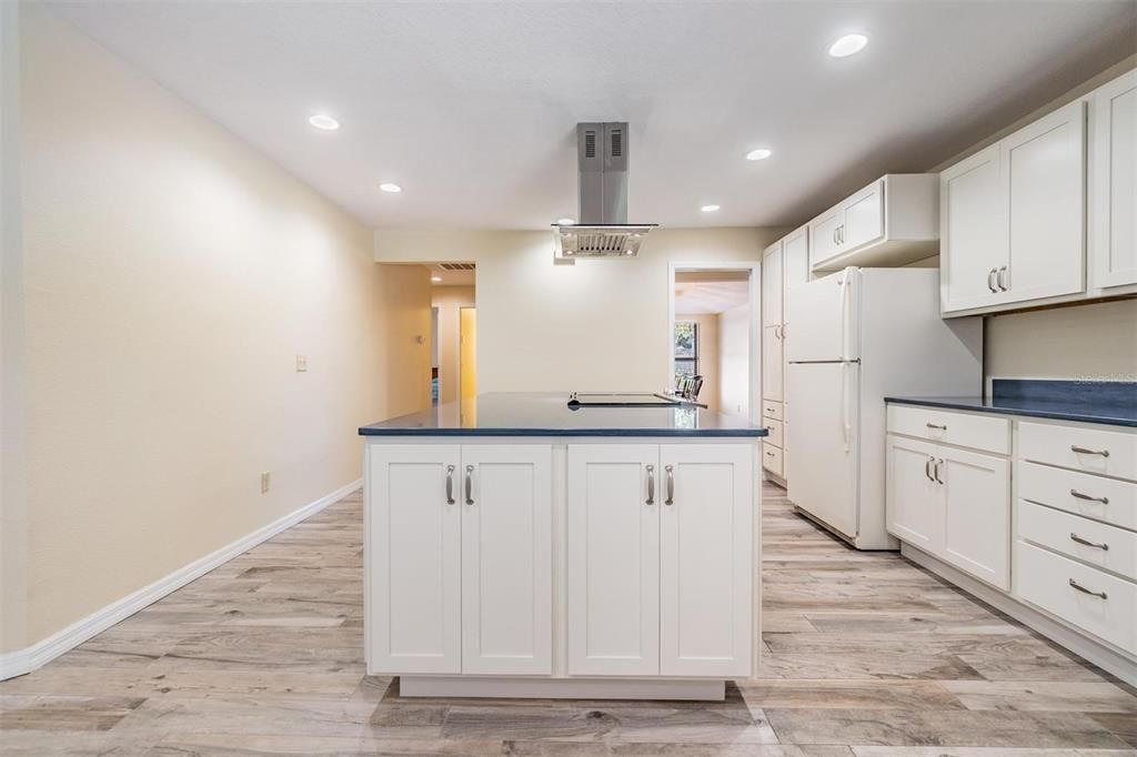 Active With Contract: $599,000 (4 beds, 3 baths, 2587 Square Feet)