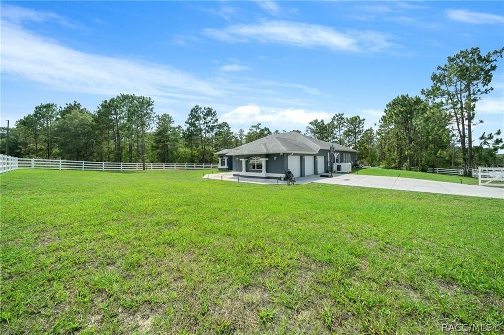 For Sale: $685,000 (4 beds, 2 baths, 2351 Square Feet)