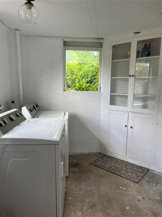 Laundry Room in Garage right side