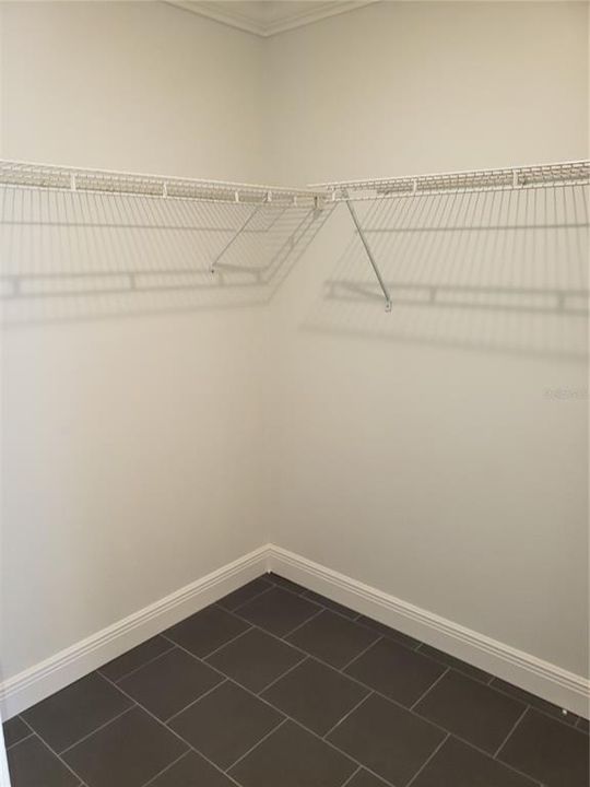 Active With Contract: $149,900 (2 beds, 2 baths, 1072 Square Feet)