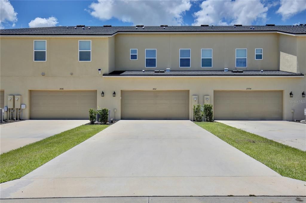 Active With Contract: $389,900 (3 beds, 2 baths, 1491 Square Feet)