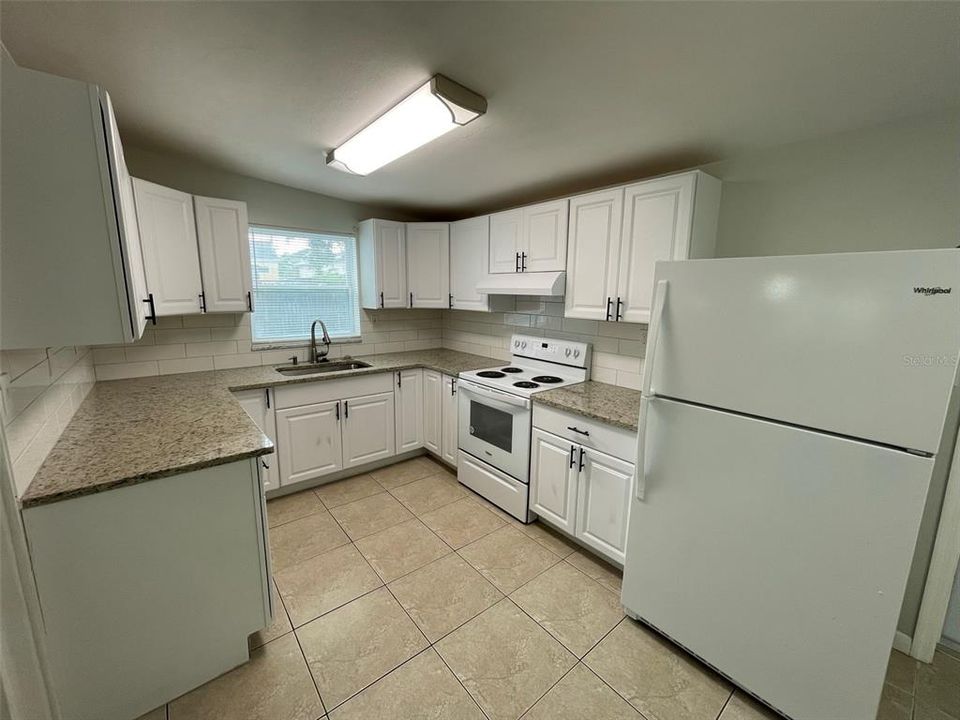 For Rent: $2,395 (4 beds, 2 baths, 1314 Square Feet)
