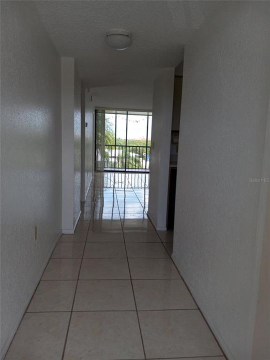 Recently Rented: $1,900 (2 beds, 2 baths, 960 Square Feet)