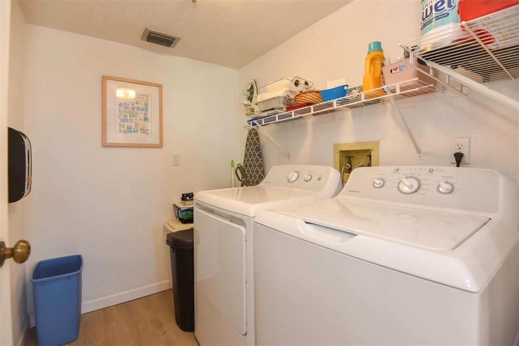 For Sale: $549,000 (2 beds, 2 baths, 1495 Square Feet)