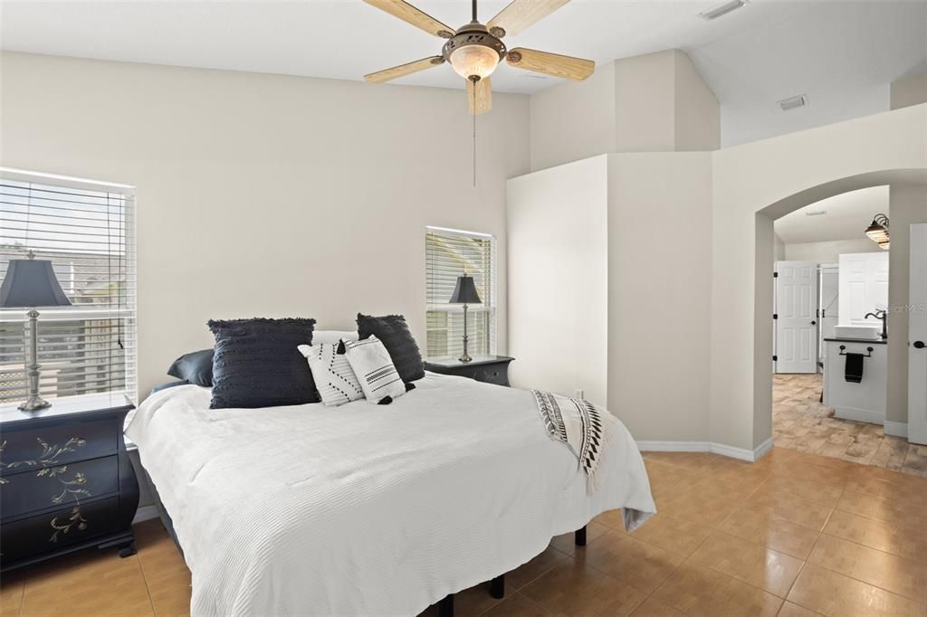 Active With Contract: $440,000 (4 beds, 2 baths, 1879 Square Feet)