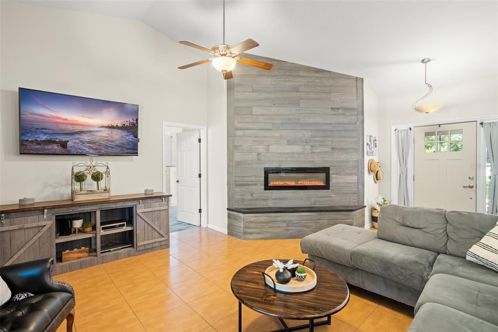 Active With Contract: $440,000 (4 beds, 2 baths, 1879 Square Feet)