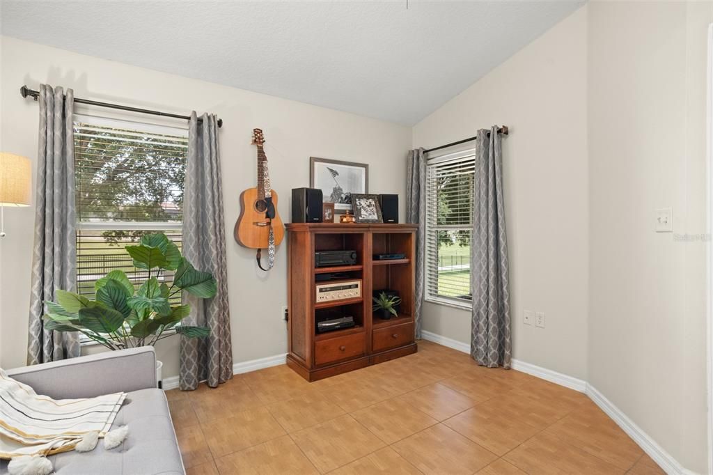 Active With Contract: $440,000 (4 beds, 2 baths, 1879 Square Feet)