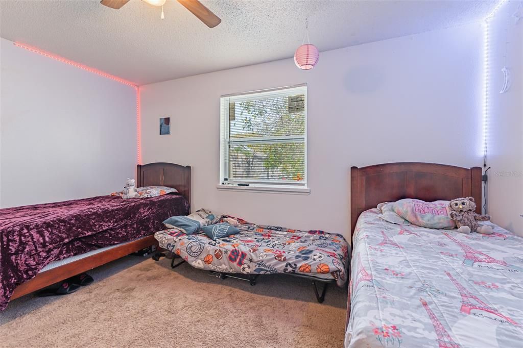 For Sale: $180,000 (2 beds, 2 baths, 1138 Square Feet)