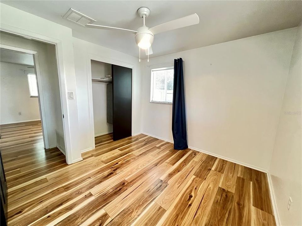 For Rent: $2,000 (2 beds, 1 baths, 807 Square Feet)