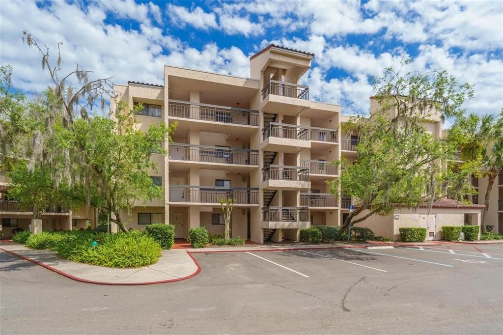 Active With Contract: $1,950 (3 beds, 2 baths, 1443 Square Feet)