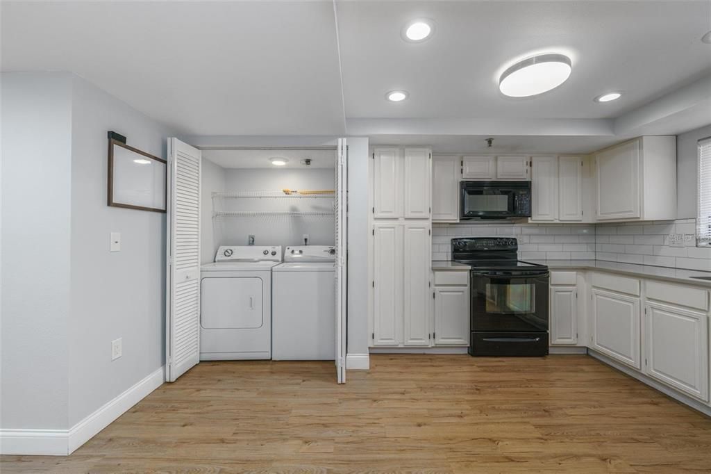 Active With Contract: $1,950 (3 beds, 2 baths, 1443 Square Feet)