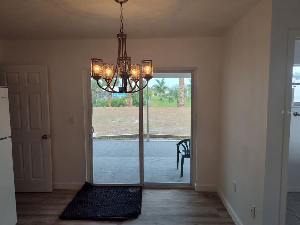 For Rent: $1,900 (2 beds, 2 baths, 976 Square Feet)