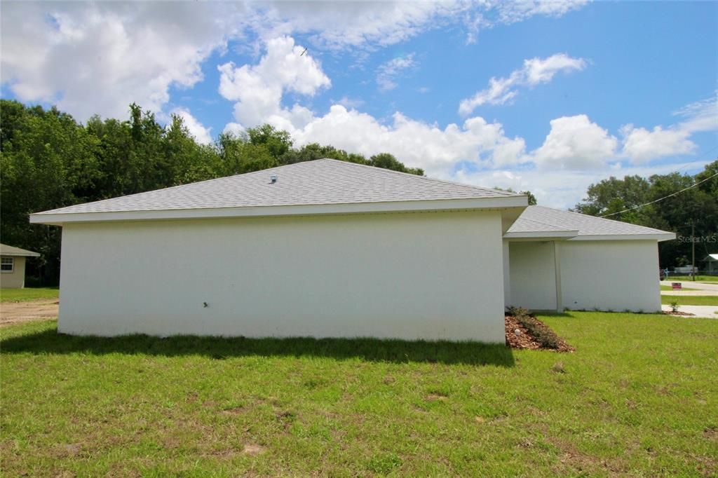 Active With Contract: $285,000 (3 beds, 2 baths, 1453 Square Feet)