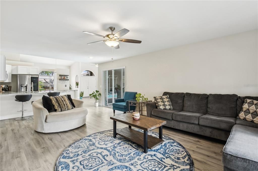 Active With Contract: $450,000 (4 beds, 2 baths, 1781 Square Feet)