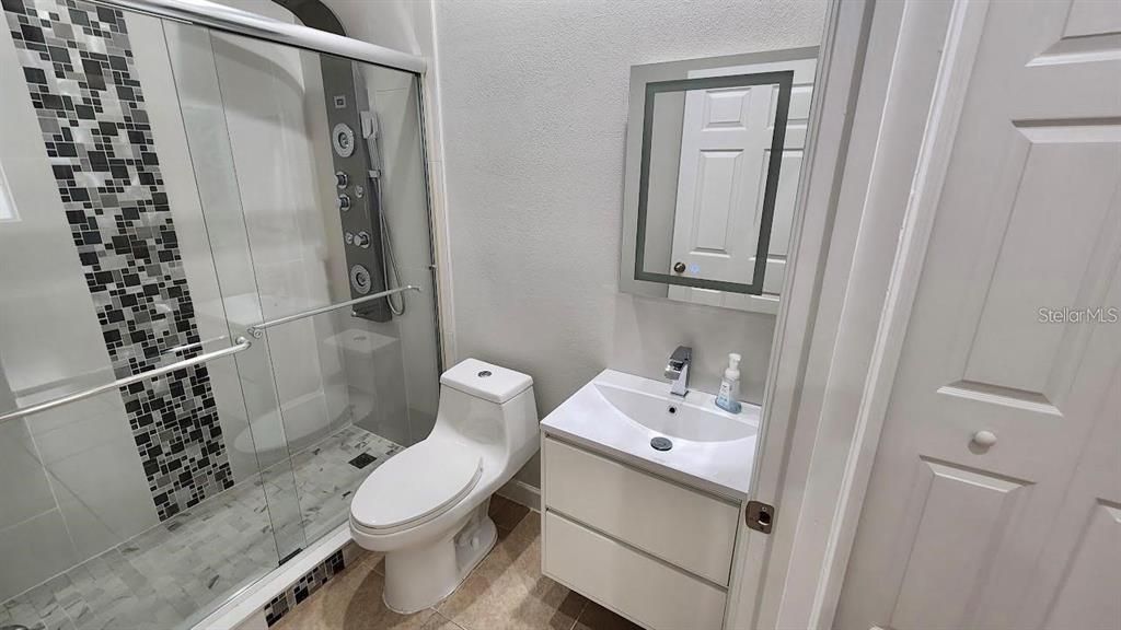 2nd bathroom