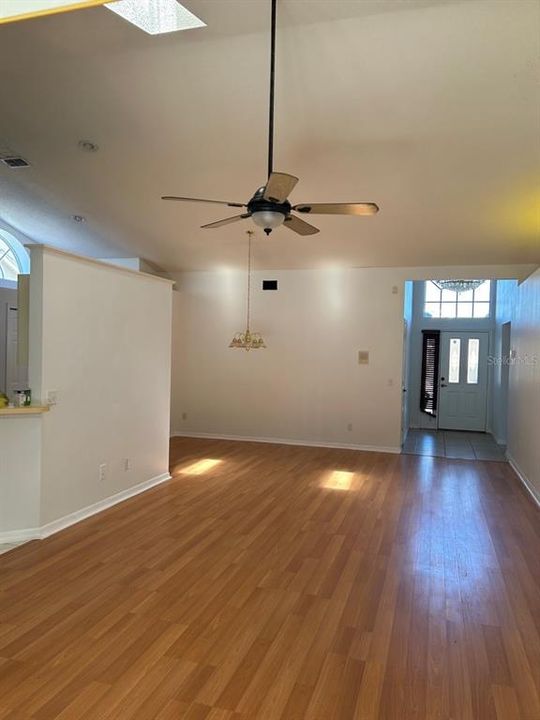 Recently Rented: $2,464 (3 beds, 2 baths, 1651 Square Feet)