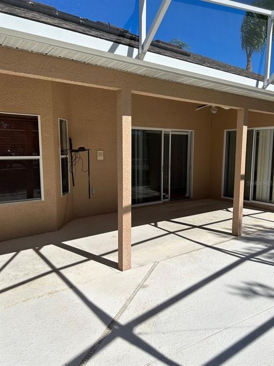 Recently Rented: $2,464 (3 beds, 2 baths, 1651 Square Feet)