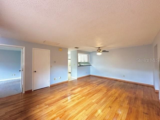 For Rent: $1,875 (2 beds, 2 baths, 910 Square Feet)