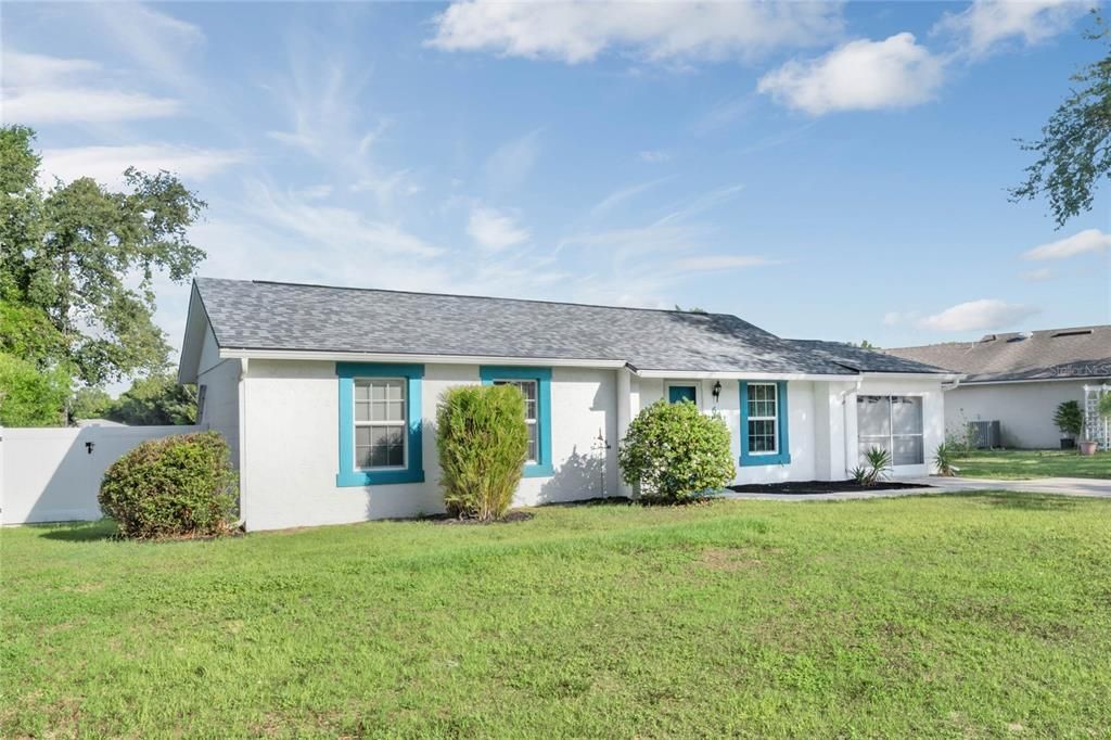 Active With Contract: $270,900 (3 beds, 1 baths, 960 Square Feet)