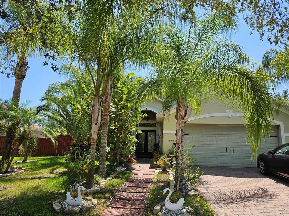 For Sale: $495,000 (5 beds, 3 baths, 2794 Square Feet)