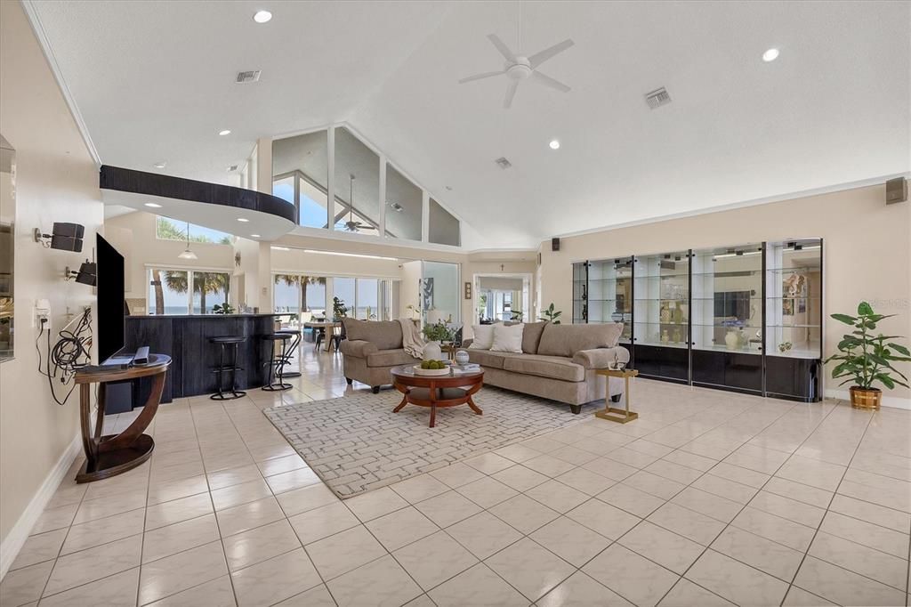 For Sale: $4,990,000 (4 beds, 4 baths, 5000 Square Feet)