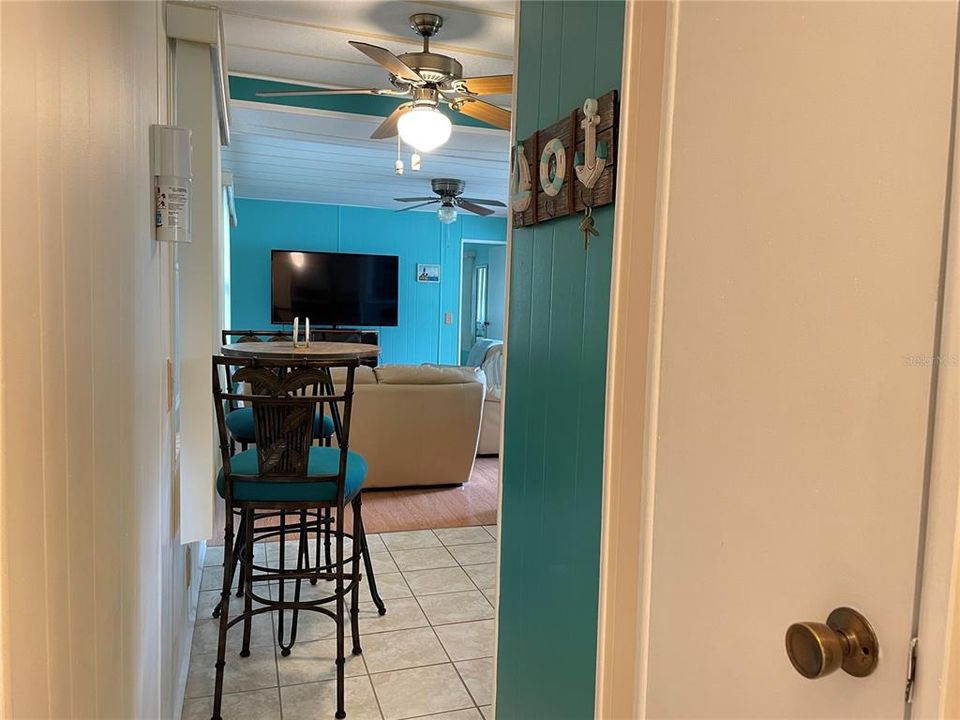 For Rent: $1,700 (2 beds, 2 baths, 1000 Square Feet)