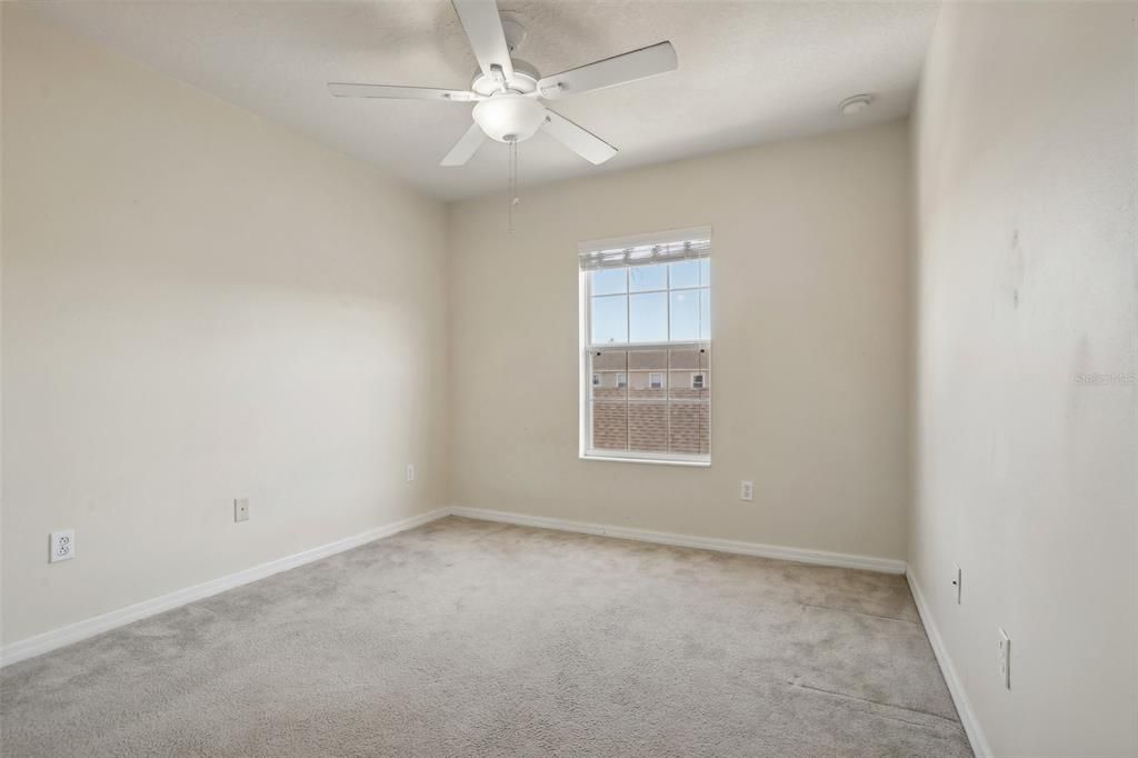 Active With Contract: $399,900 (3 beds, 2 baths, 1348 Square Feet)