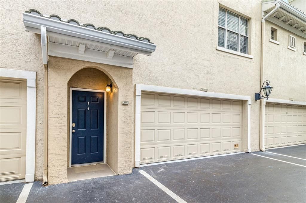 Active With Contract: $4,895 (3 beds, 3 baths, 1777 Square Feet)