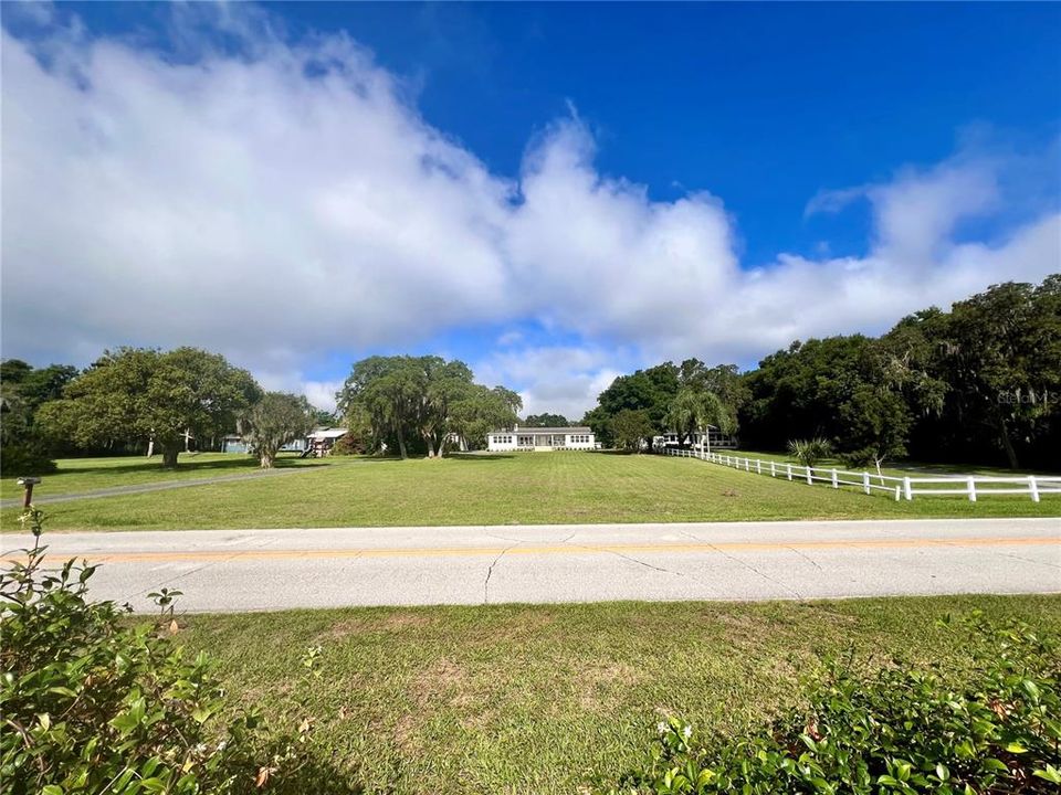 For Sale: $799,000 (4 beds, 2 baths, 2700 Square Feet)