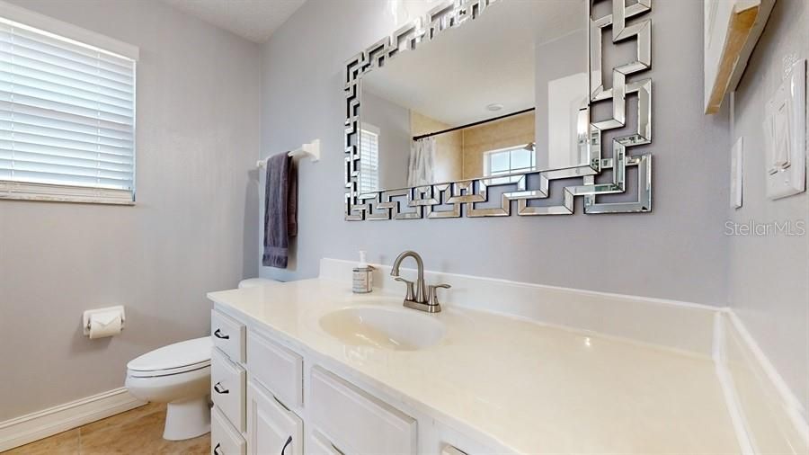 Active With Contract: $339,900 (3 beds, 2 baths, 1623 Square Feet)