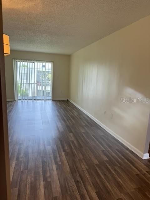 For Rent: $1,600 (2 beds, 1 baths, 968 Square Feet)