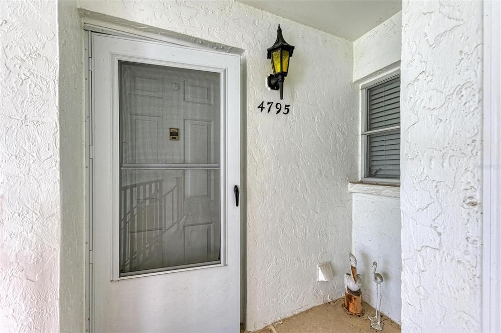 For Rent: $2,500 (2 beds, 2 baths, 1255 Square Feet)