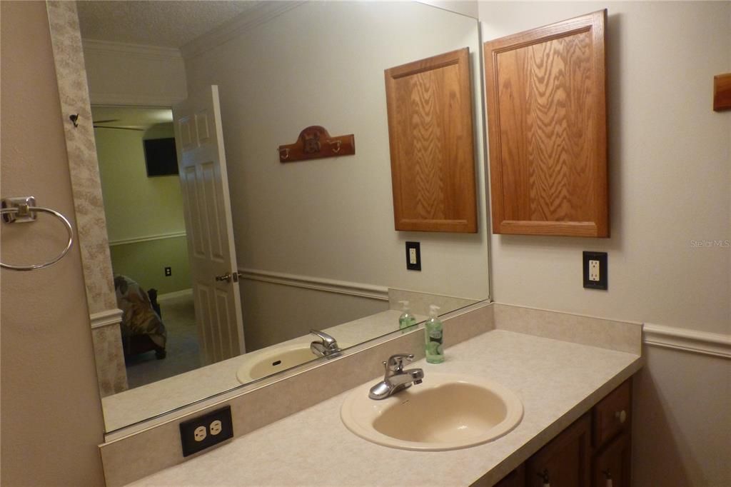 For Rent: $2,050 (2 beds, 2 baths, 1576 Square Feet)