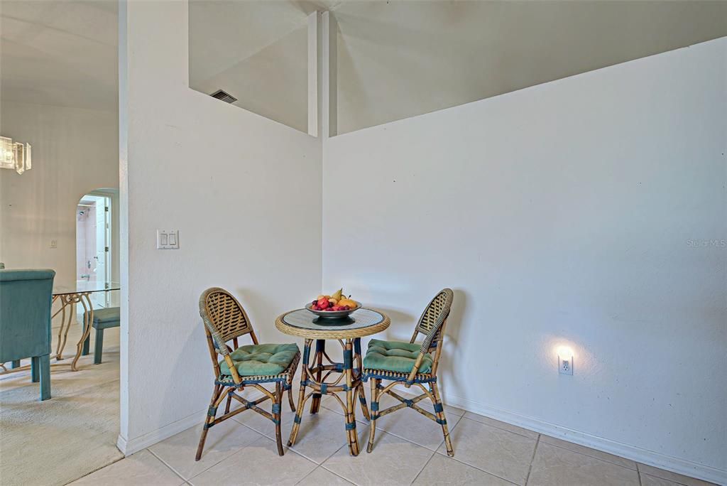 For Sale: $274,900 (2 beds, 2 baths, 1536 Square Feet)