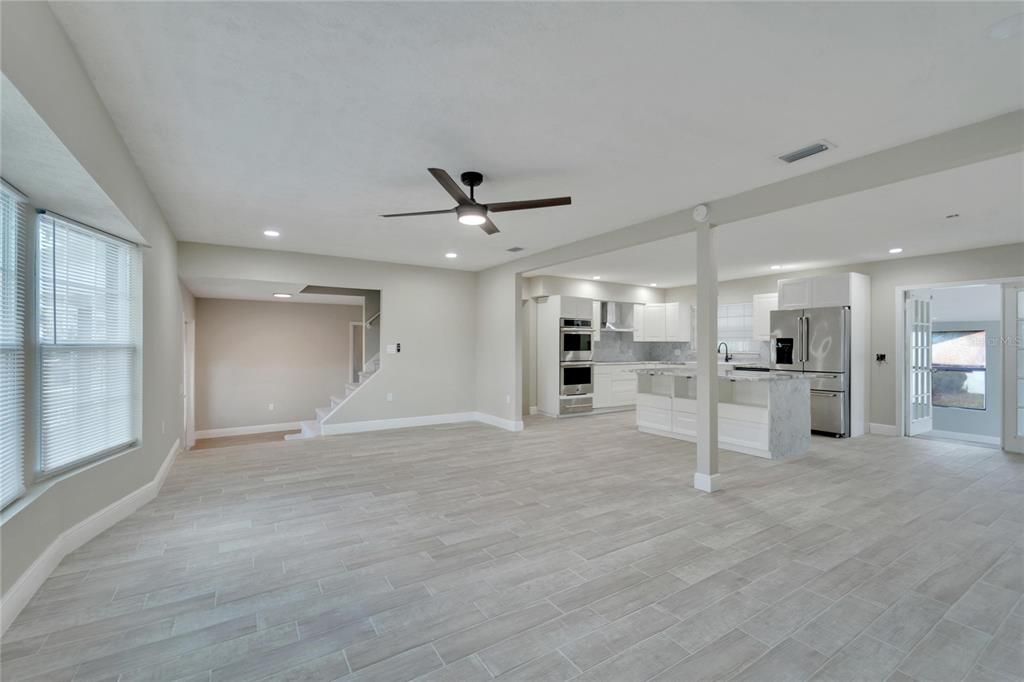 Active With Contract: $544,900 (4 beds, 3 baths, 3049 Square Feet)