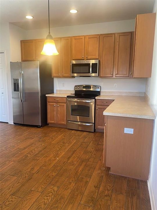 For Rent: $1,900 (3 beds, 2 baths, 1432 Square Feet)