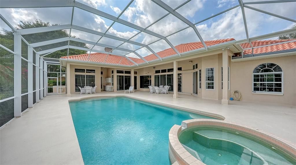 Recently Sold: $1,600,000 (4 beds, 3 baths, 3902 Square Feet)