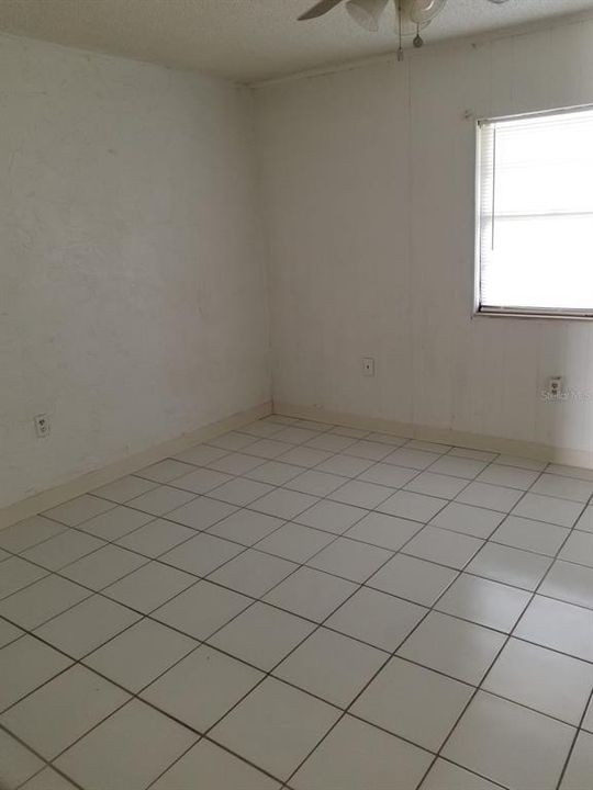 For Rent: $1,000 (1 beds, 1 baths, 683 Square Feet)