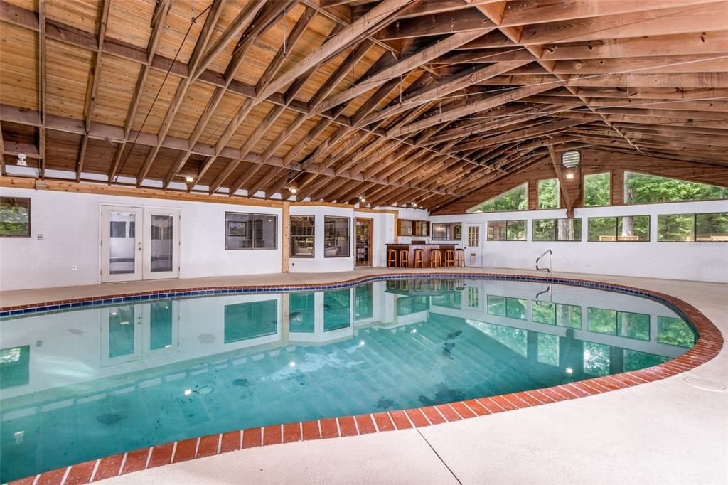 Indoor/outdoor pool