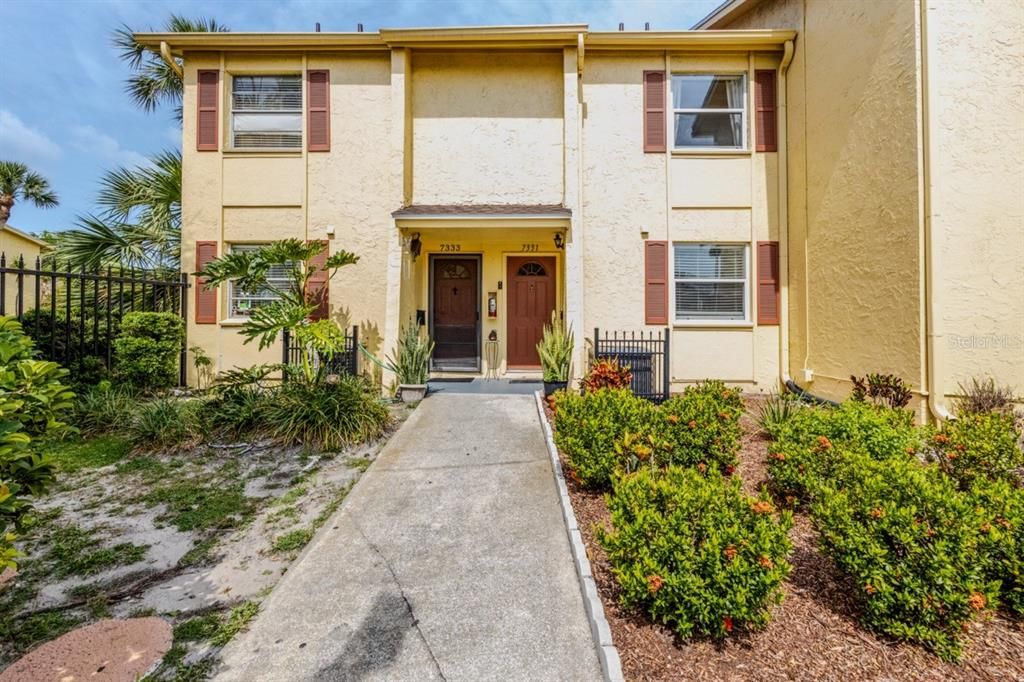Recently Sold: $175,000 (2 beds, 1 baths, 1268 Square Feet)