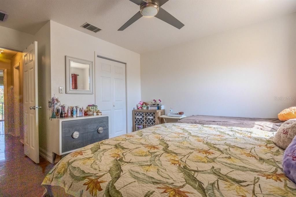 Active With Contract: $175,000 (2 beds, 1 baths, 1268 Square Feet)