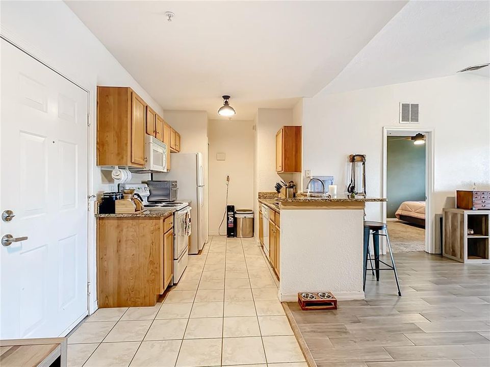 Active With Contract: $234,990 (2 beds, 2 baths, 1054 Square Feet)