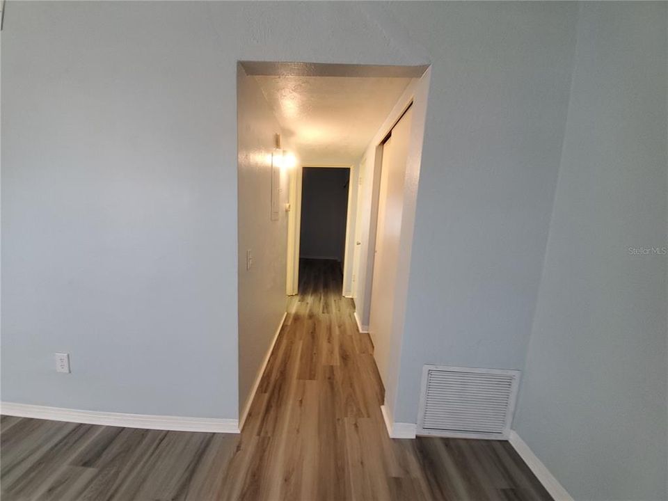 For Sale: $125,000 (1 beds, 1 baths, 825 Square Feet)