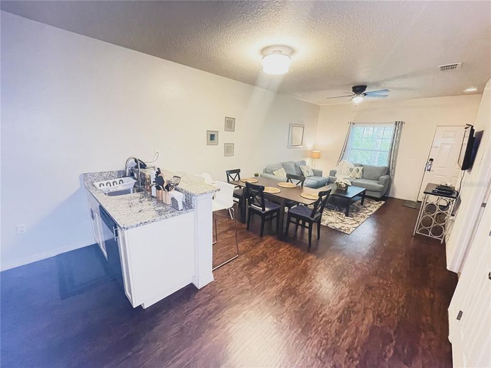 For Sale: $340,000 (3 beds, 2 baths, 1300 Square Feet)